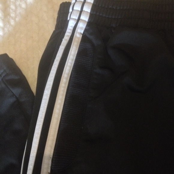 ADIDAS SWEAT pants With WHITE STRIPES SIZE M - Picture 3 of 8